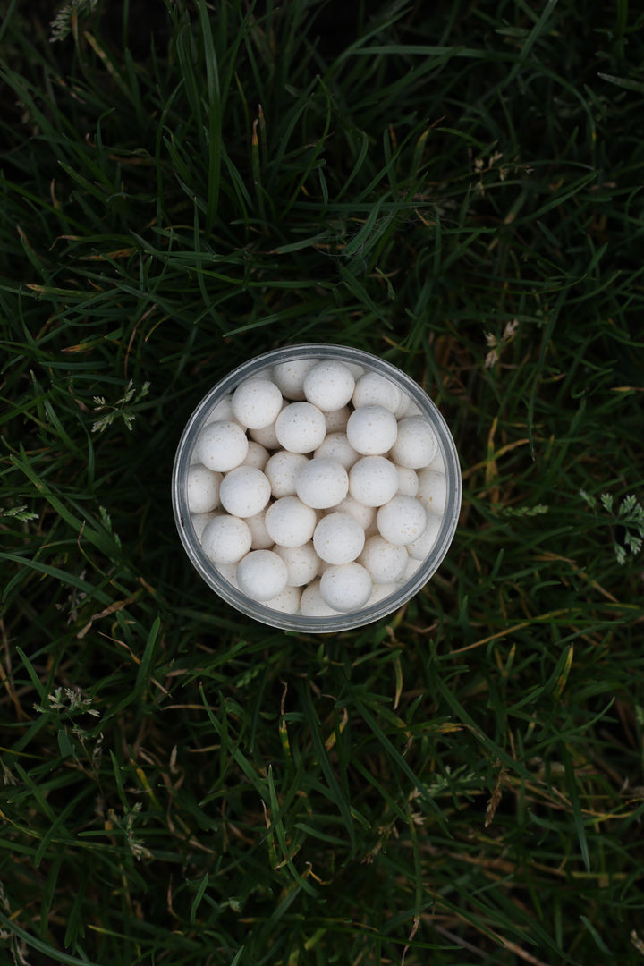 WHITE CHOCOLATE - White - Pop Ups